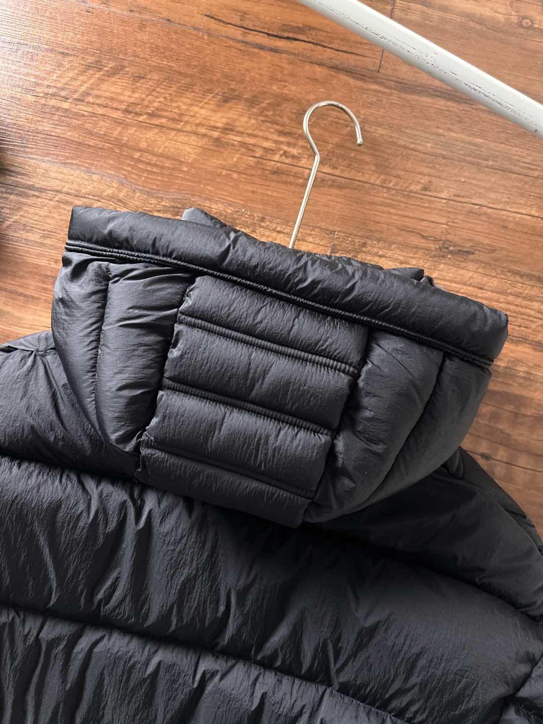 Dior 迪奥 🆕🆕🆕25年冬季最新羽绒服立体剪裁廓形版型上身显瘦帅气！胸前小logo设计、时尚感极强。