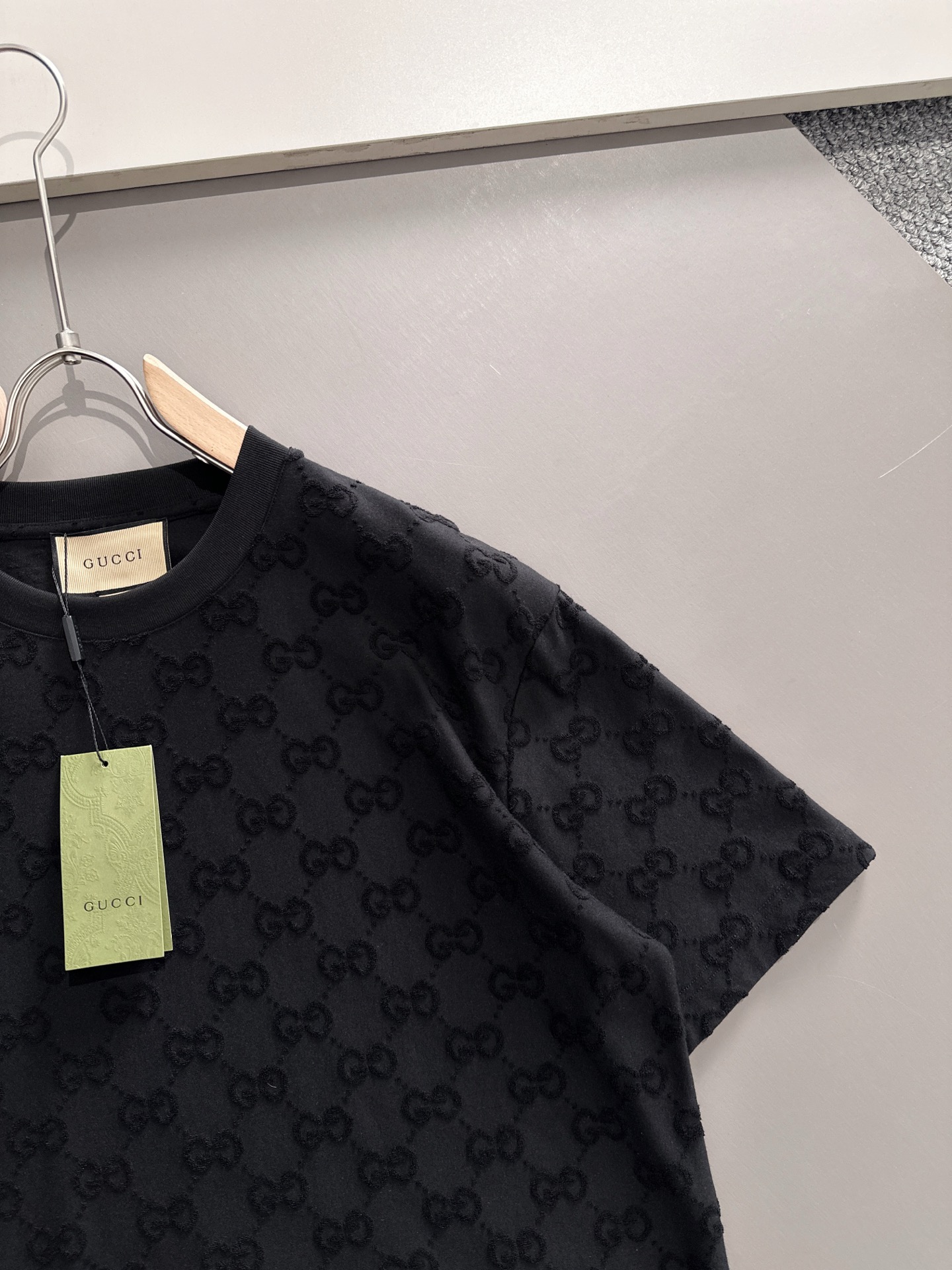 GUCCI 2026春夏新款首发专柜最新款短袖圆领T恤 高端订制 设计前卫时尚！品牌logo重工艺设计 