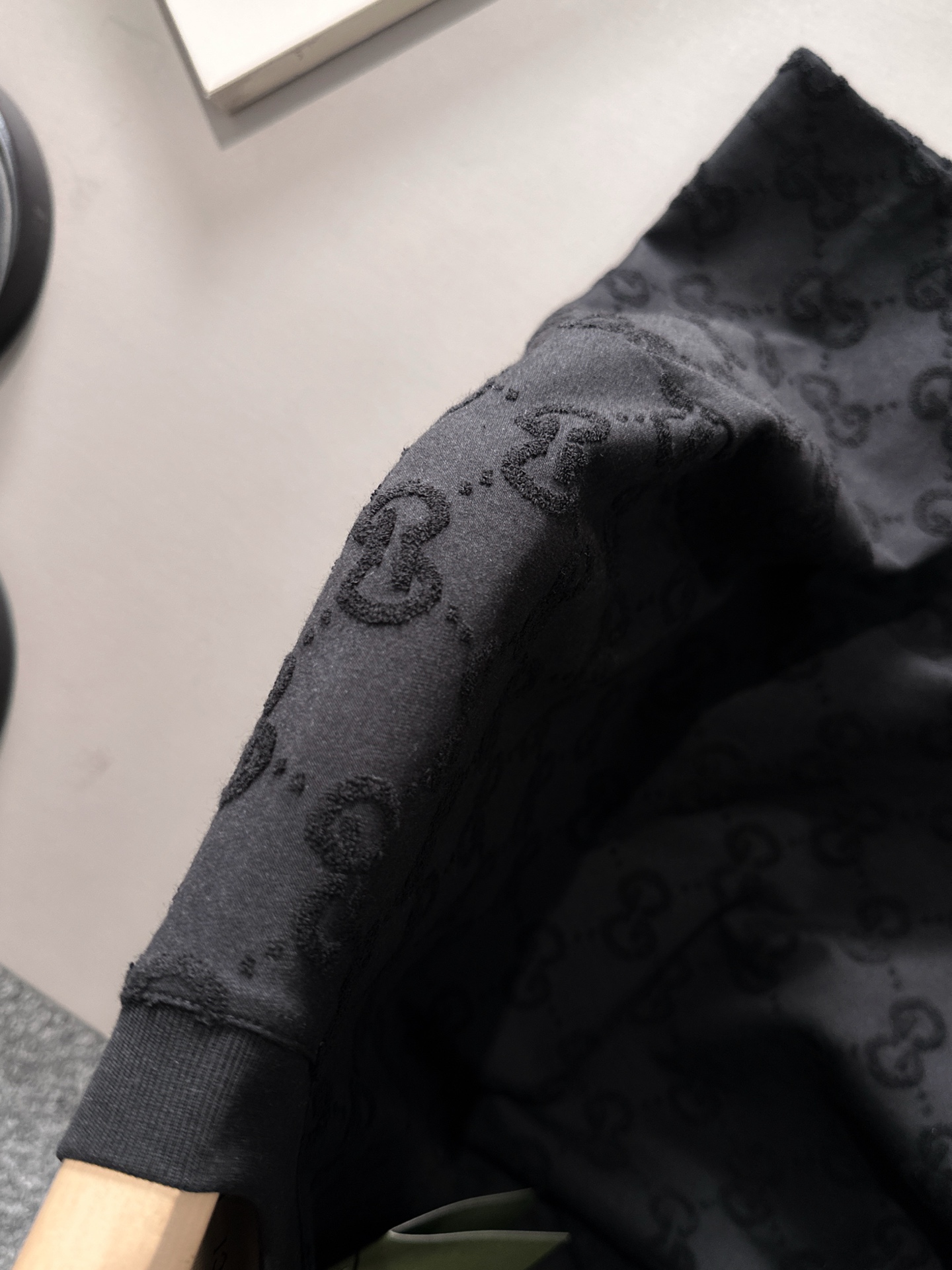 GUCCI 2026春夏新款首发专柜最新款短袖圆领T恤 高端订制 设计前卫时尚！品牌logo重工艺设计 