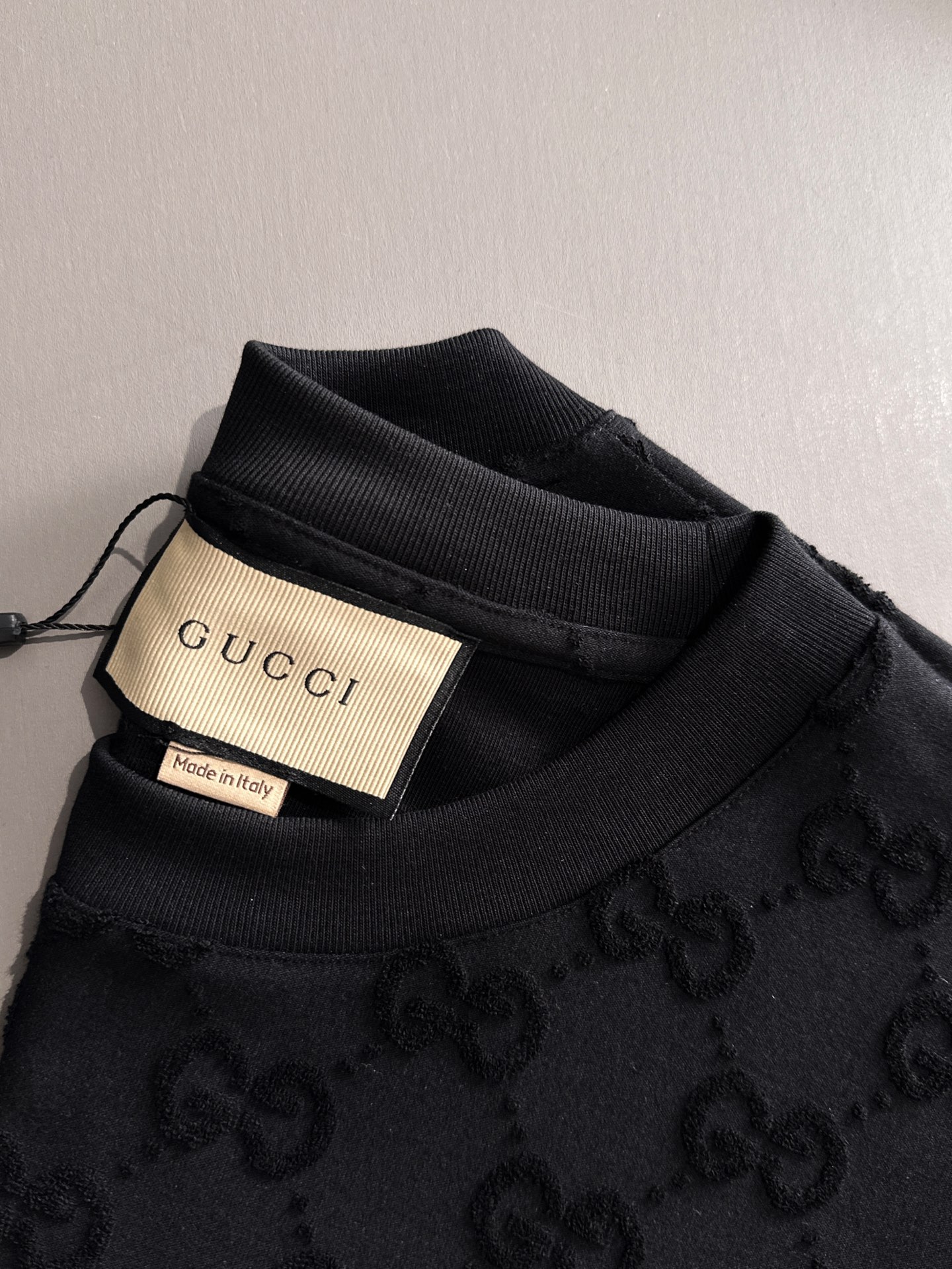 GUCCI 2026春夏新款首发专柜最新款短袖圆领T恤 高端订制 设计前卫时尚！品牌logo重工艺设计 