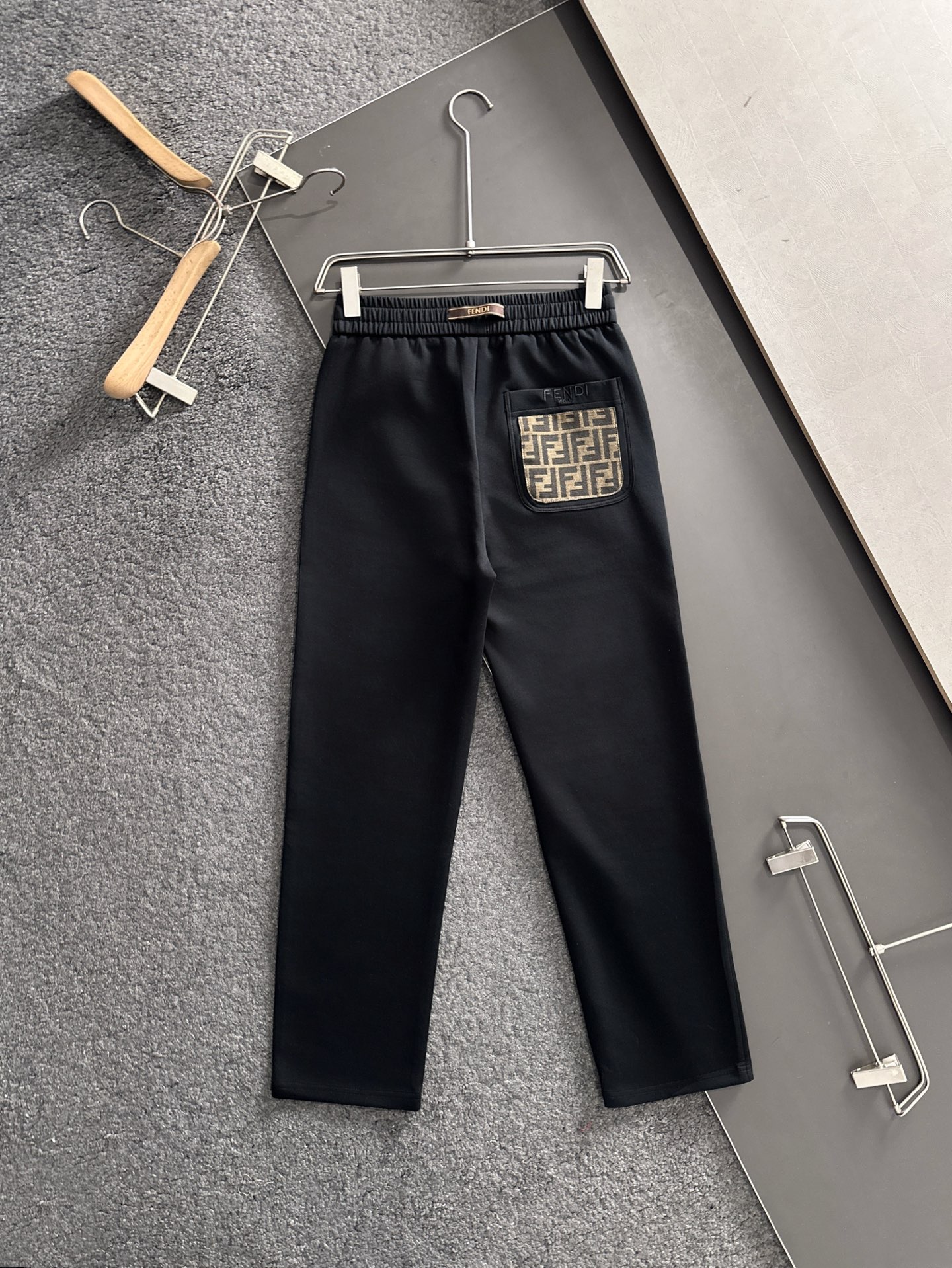FD 2026春季新品休闲裤，经典款百看不厌，裤身工艺设计，进口客供辅料、面料定制，每个细节做到极致，原