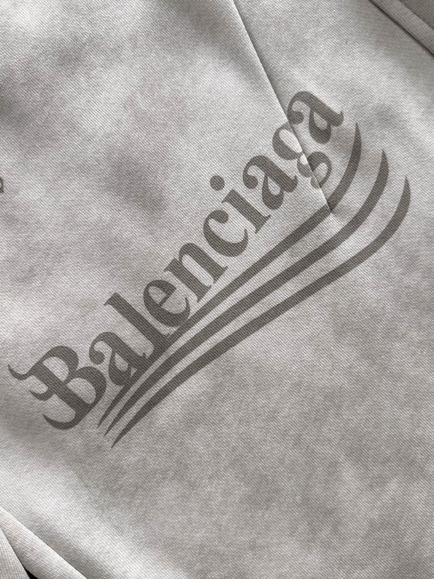 BAL 2026春季新品休闲裤，经典款百看不厌，裤身工艺设计，进口客供辅料、面料定制，每个细节做到极致，