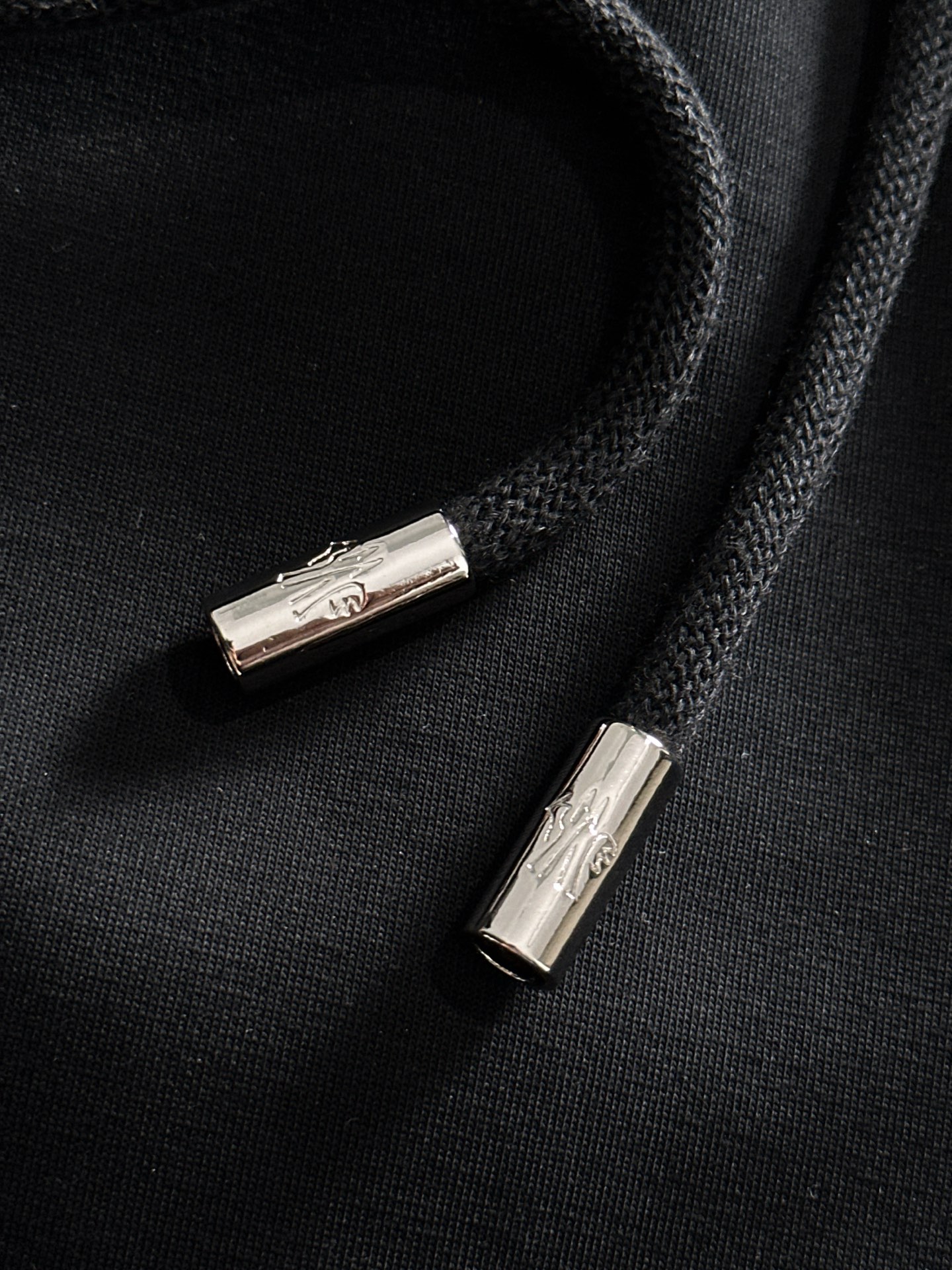 MON 2026春季新品休闲裤，经典款百看不厌，裤身工艺设计，进口客供辅料、面料定制，每个细节做到极致，