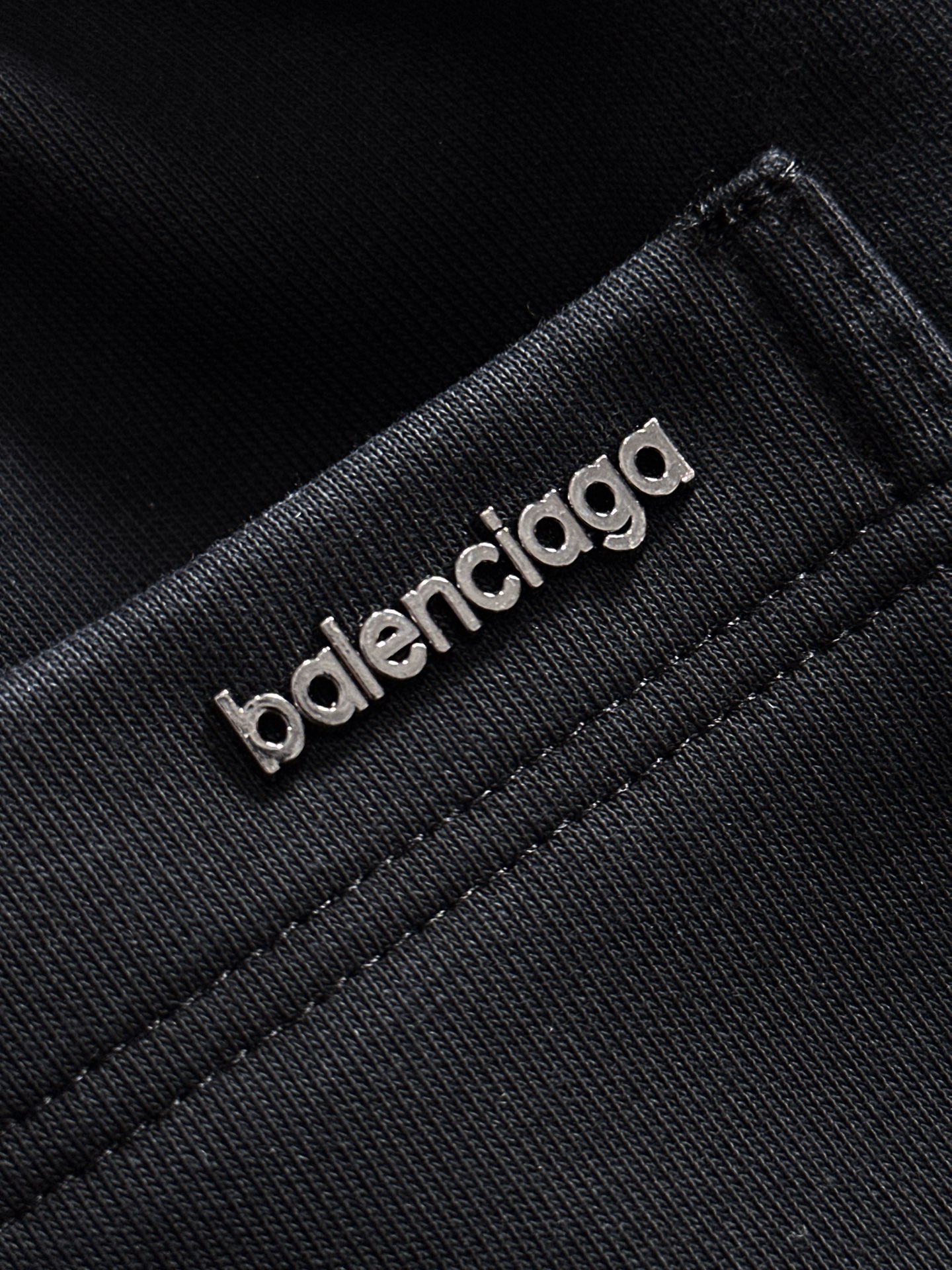 BAL 2026春季新品休闲裤，经典款百看不厌，裤身工艺设计，进口客供辅料、面料定制，每个细节做到极致，