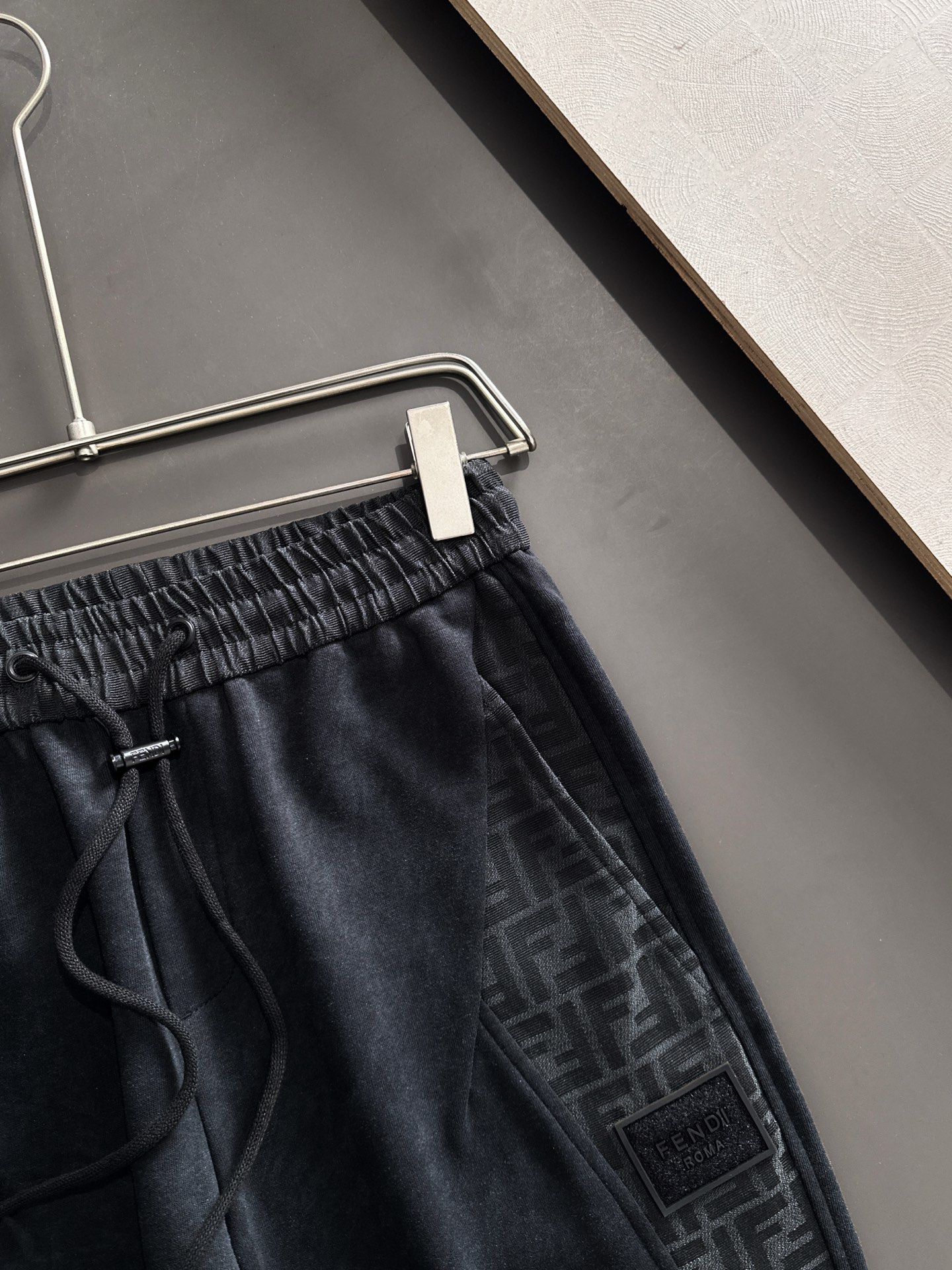 FD 2026春季新品休闲裤，经典款百看不厌，裤身工艺设计，进口客供辅料、面料定制，每个细节做到极致，原