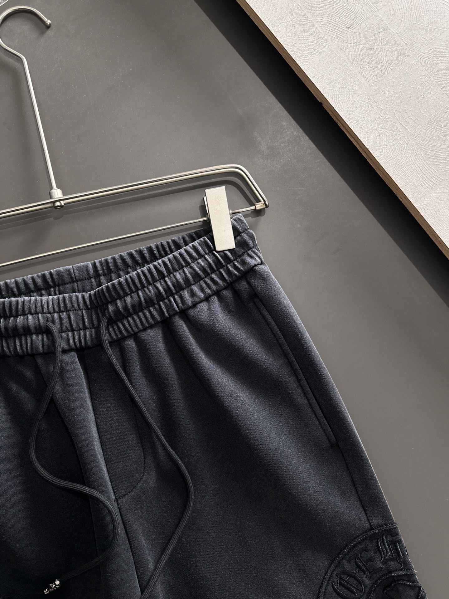 CH 2026春季新品休闲裤，经典款百看不厌，裤身工艺设计，进口客供辅料、面料定制，每个细节做到极致，原