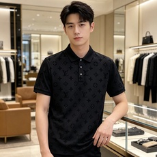 LV 2026ss夏季新款 logo男士翻领Polo衫!经典商务男款,高端男装的天花板级别的商务男款!简 LV 2026ss夏季新款 logo男士翻领Polo衫!经典商务男款,高端男装的天花板级别的商务男款!简