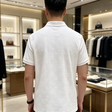 LV 2026ss夏季新款 logo男士翻领Polo衫!经典商务男款,高端男装的天花板级别的商务男款!简 LV 2026ss夏季新款 logo男士翻领Polo衫!经典商务男款,高端男装的天花板级别的商务男款!简