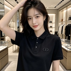 Dior 迪奥 2026ss春夏新款首发专柜最新POLO衫 高端订制 设计前卫时尚!品牌logo重工艺设 Dior 迪奥 2026ss春夏新款首发专柜最新POLO衫 高端订制 设计前卫时尚!品牌logo重工艺设