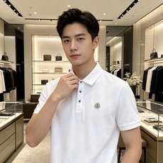 Moncler 蒙口 2026ss春夏新款首发专柜最新POLO衫 高端订制 设计前卫时尚!品牌logo重 Moncler 蒙口 2026ss春夏新款首发专柜最新POLO衫 高端订制 设计前卫时尚!品牌logo重