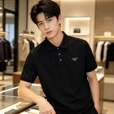 Prada 普拉达 2026ss春夏新款首发专柜最新POLO衫 高端订制 设计前卫时尚!品牌logo重工 Prada 普拉达 2026ss春夏新款首发专柜最新POLO衫 高端订制 设计前卫时尚!品牌logo重工