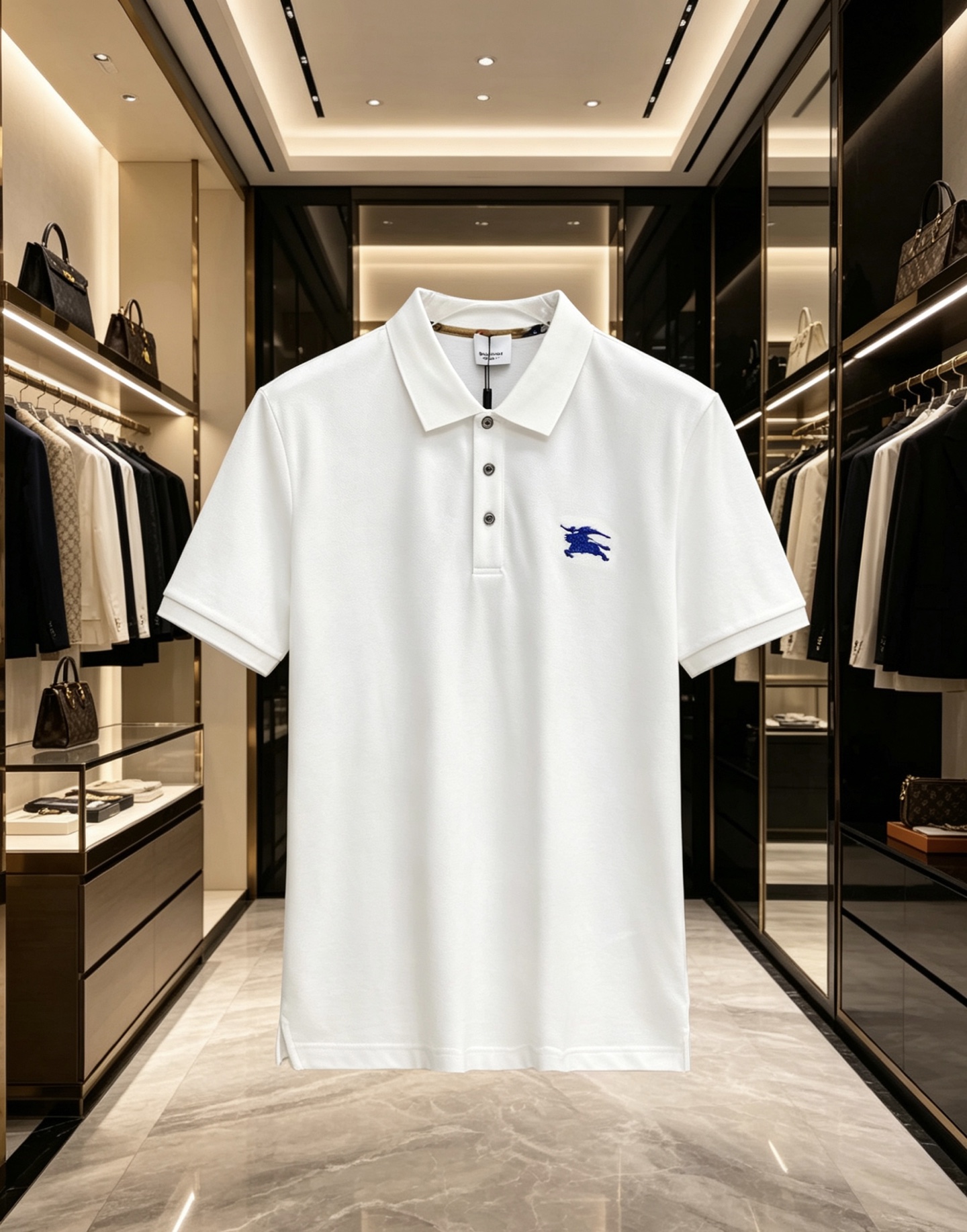 NO:847452,Burberry 2026ss new spring and summer new debut counter latest POLO shirt high-end custom design avant-garde fashion!  The brand logo is designed with heavy craftsmanship. High-end customized 230g fabric. Soft to the touch. Comfortable to wear. Exquisite stitching at the counter level. Fine workmanship. The upper body effect is incomparably handsome!  A must-have item for a stylish man!  Color Black White Size M-3XL,,burberry,burberry,19860909Burberry 巴宝莉 2026ss春夏新款首发专柜最新POLO衫 高端订制 设计前卫时尚！品牌logo重工艺设计 高端定制230克面料.手感柔软.穿着舒适.专柜级别精致车线.做工精细.上身效果无敌帅气！型男必备单品！ 颜色黑色 白色 码数M-3XL,,burberry,burberry,,Men's clothing