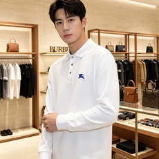 Burberry 巴宝莉 2026秋冬蓝标战马长袖Polo 高密珠地棉面料,软糯透气,上身挺括有型,反复洗不易起球发白 Burberry 巴宝莉 2026秋冬蓝标战马长袖Polo 高密珠地棉面料,软糯透气,上身挺括有型,反复洗不易起球发白