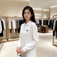 Burberry 巴宝莉 2026秋冬蓝标战马长袖Polo 高密珠地棉面料,软糯透气,上身挺括有型,反复洗不易起球发白 Burberry 巴宝莉 2026秋冬蓝标战马长袖Polo 高密珠地棉面料,软糯透气,上身挺括有型,反复洗不易起球发白