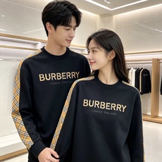 Burberry 巴宝莉 2026秋冬新款圆领卫衣 空气层面料,挺括垂顺不易变形 袖子经典格纹拼接,胸前格纹字母贴布刺绣 Burberry 巴宝莉 2026秋冬新款圆领卫衣 空气层面料,挺括垂顺不易变形 袖子经典格纹拼接,胸前格纹字母贴布刺绣