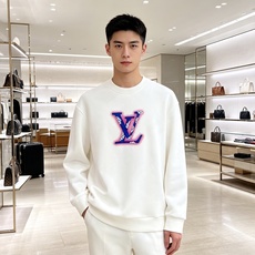 Louis Vuitton 路易威登 2026春夏粉蓝喷绘老花LV标识圆领卫衣 原版辅料完整复刻,高品质空气层面料,柔软 Louis Vuitton 路易威登 2026春夏粉蓝喷绘老花LV标识圆领卫衣 原版辅料完整复刻,高品质空气层面料,柔软