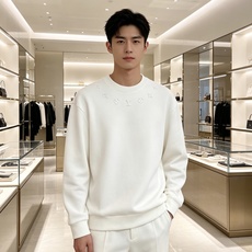 LOUIS VUITTON 路易威登 lv2026秋冬新款圆领卫衣 甄选高密空气层面料,柔软亲肤,不易起皱变形 领口环绕 LOUIS VUITTON 路易威登 lv2026秋冬新款圆领卫衣 甄选高密空气层面料,柔软亲肤,不易起皱变形 领口环绕