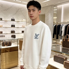 Louis Vuitton 路易威登 2026秋冬新款牛仔贴布LV刺绣圆领卫衣 原版五金辅料完整复刻,高品质空气层面料, Louis Vuitton 路易威登 2026秋冬新款牛仔贴布LV刺绣圆领卫衣 原版五金辅料完整复刻,高品质空气层面料,