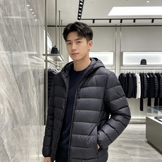 Moncler 蒙口 2026秋冬新款重磅上新羽绒服 甄选90新国标白鸭绒,高蓬松度,防寒性能出色 全套原版五金,拉链、 Moncler 蒙口 2026秋冬新款重磅上新羽绒服 甄选90新国标白鸭绒,高蓬松度,防寒性能出色 全套原版五金,拉链、