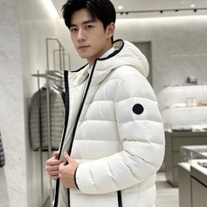 Moncler 蒙口 2026秋冬新款重磅上新羽绒服 甄选90新国标白鸭绒,高蓬松度,防寒性能出色 全套原版五金,拉链、 Moncler 蒙口 2026秋冬新款重磅上新羽绒服 甄选90新国标白鸭绒,高蓬松度,防寒性能出色 全套原版五金,拉链、