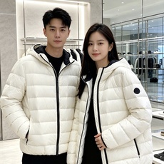 Moncler 蒙口 2026秋冬新款重磅上新羽绒服 甄选90新国标白鸭绒,高蓬松度,防寒性能出色 全套原版五金,拉链、 Moncler 蒙口 2026秋冬新款重磅上新羽绒服 甄选90新国标白鸭绒,高蓬松度,防寒性能出色 全套原版五金,拉链、