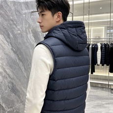 Moncler|盟可睐 蒙口 2026秋冬新款重磅上新羽绒服 甄选90新国标白鸭绒,轻盈蓬松,保暖性出色 全套原版五金拉 Moncler|盟可睐 蒙口 2026秋冬新款重磅上新羽绒服 甄选90新国标白鸭绒,轻盈蓬松,保暖性出色 全套原版五金拉