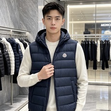 Moncler|盟可睐 蒙口 2026秋冬新款重磅上新羽绒服 甄选90新国标白鸭绒,轻盈蓬松,保暖性出色 全套原版五金拉 Moncler|盟可睐 蒙口 2026秋冬新款重磅上新羽绒服 甄选90新国标白鸭绒,轻盈蓬松,保暖性出色 全套原版五金拉