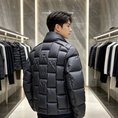Moncler 蒙口 2026秋冬立领羽绒服上新 方格分仓锁绒,蓬松保暖不跑绒,上身轻盈不臃肿 加高立领+双头拉链防风, Moncler 蒙口 2026秋冬立领羽绒服上新 方格分仓锁绒,蓬松保暖不跑绒,上身轻盈不臃肿 加高立领+双头拉链防风,