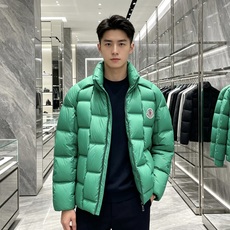 Moncler 蒙口 2026秋冬立领羽绒服上新 方格分仓锁绒,蓬松保暖不跑绒,上身轻盈不臃肿 加高立领+双头拉链防风, Moncler 蒙口 2026秋冬立领羽绒服上新 方格分仓锁绒,蓬松保暖不跑绒,上身轻盈不臃肿 加高立领+双头拉链防风,