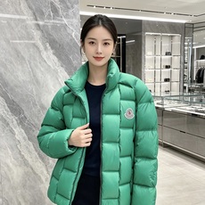 Moncler 蒙口 2026秋冬立领羽绒服上新 方格分仓锁绒,蓬松保暖不跑绒,上身轻盈不臃肿 加高立领+双头拉链防风, Moncler 蒙口 2026秋冬立领羽绒服上新 方格分仓锁绒,蓬松保暖不跑绒,上身轻盈不臃肿 加高立领+双头拉链防风,