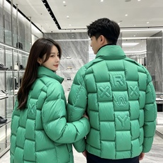 Moncler 蒙口 2026秋冬立领羽绒服上新 方格分仓锁绒,蓬松保暖不跑绒,上身轻盈不臃肿 加高立领+双头拉链防风, Moncler 蒙口 2026秋冬立领羽绒服上新 方格分仓锁绒,蓬松保暖不跑绒,上身轻盈不臃肿 加高立领+双头拉链防风,