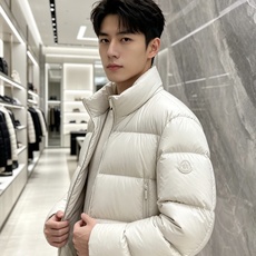 Moncler 蒙口 2026秋冬新款立领羽绒服 甄选95高品质白鸭绒填充,蓬松度拉满,轻软上身毫无负重感 极简立领双拉 Moncler 蒙口 2026秋冬新款立领羽绒服 甄选95高品质白鸭绒填充,蓬松度拉满,轻软上身毫无负重感 极简立领双拉