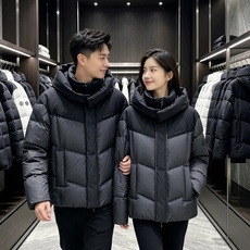 Moncler 蒙口 2026秋冬新款黑灰拼色连帽短款加厚羽绒服 撞色拼接V型分格充绒,蓬松度充足,锁绒不跑棉,御寒能力 Moncler 蒙口 2026秋冬新款黑灰拼色连帽短款加厚羽绒服 撞色拼接V型分格充绒,蓬松度充足,锁绒不跑棉,御寒能力