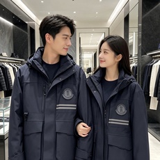 Moncler × Pharrell Williams 蒙口联名工装连帽羽绒服|2026秋冬 Polartec防风面料+ Moncler × Pharrell Williams 蒙口联名工装连帽羽绒服|2026秋冬 Polartec防风面料+