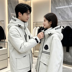 Moncler × Pharrell Williams 蒙口联名工装连帽羽绒服|2026秋冬 Polartec防风面料+ Moncler × Pharrell Williams 蒙口联名工装连帽羽绒服|2026秋冬 Polartec防风面料+