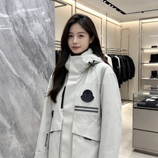 Moncler × Pharrell Williams 蒙口联名工装连帽羽绒服|2026秋冬 Polartec防风面料+ Moncler × Pharrell Williams 蒙口联名工装连帽羽绒服|2026秋冬 Polartec防风面料+
