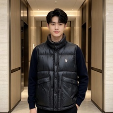 Moncler|盟可睐 2026秋冬新款蒙口 90新国标白鸭绒填充 原版五金配件,纽扣刺绣细节高度还原 立领羽绒马甲,双 Moncler|盟可睐 2026秋冬新款蒙口 90新国标白鸭绒填充 原版五金配件,纽扣刺绣细节高度还原 立领羽绒马甲,双