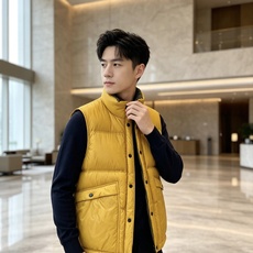 Moncler|盟可睐 2026秋冬新款蒙口 90新国标白鸭绒填充 原版五金配件,纽扣刺绣细节高度还原 立领羽绒马甲,双 Moncler|盟可睐 2026秋冬新款蒙口 90新国标白鸭绒填充 原版五金配件,纽扣刺绣细节高度还原 立领羽绒马甲,双
