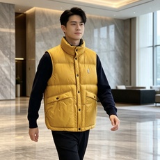 Moncler|盟可睐 2026秋冬新款蒙口 90新国标白鸭绒填充 原版五金配件,纽扣刺绣细节高度还原 立领羽绒马甲,双 Moncler|盟可睐 2026秋冬新款蒙口 90新国标白鸭绒填充 原版五金配件,纽扣刺绣细节高度还原 立领羽绒马甲,双