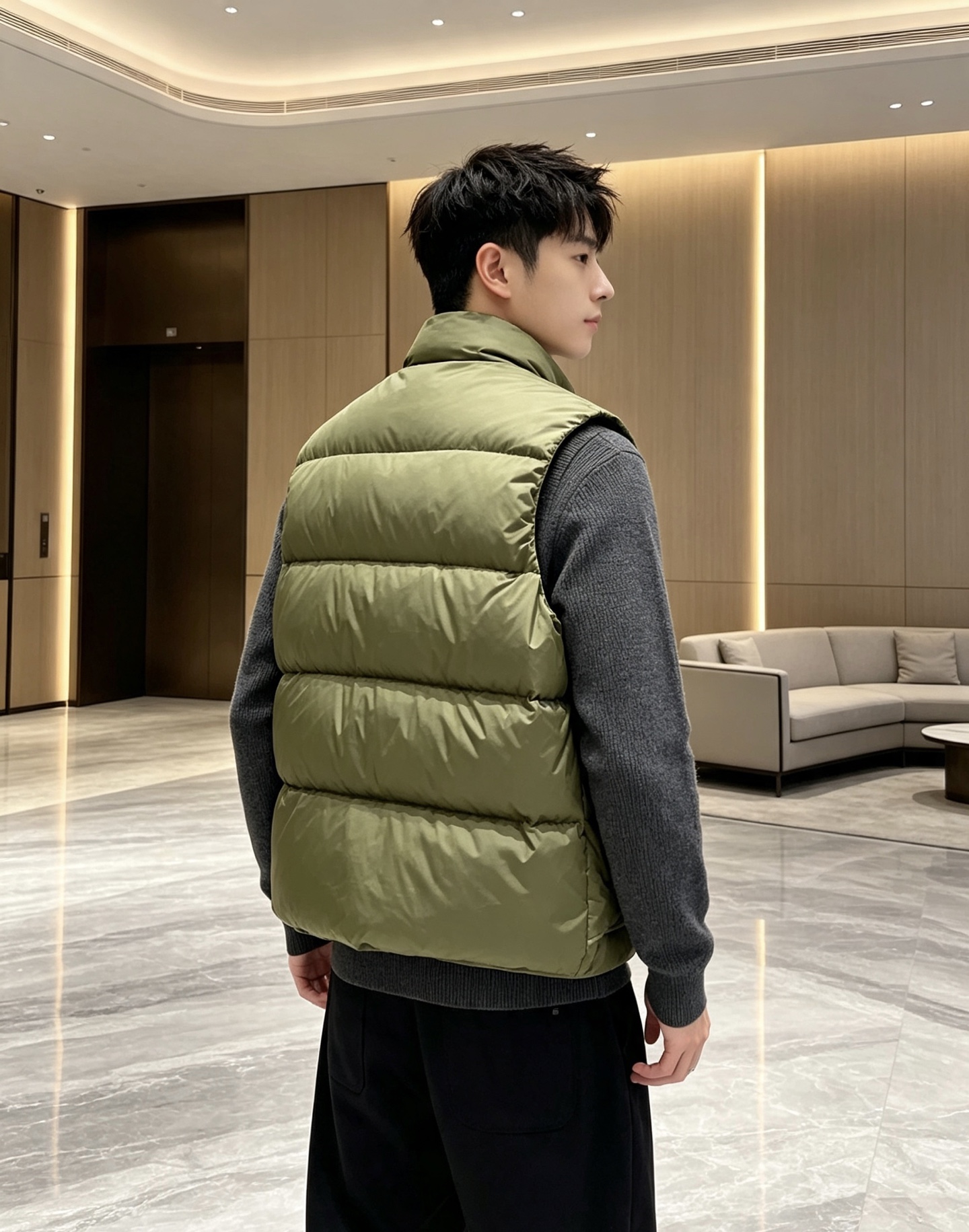 Prada 普拉达2026秋冬专柜同步新品发布,最新工装羽绒马甲出货,原版购入,无论面料及辅料,全部做到了1:1完美复刻 Prada 普拉达2026秋冬专柜同步新品发布,最新工装羽绒马甲出货,原版购入,无论面料及辅料,全部做到了1:1完美复刻