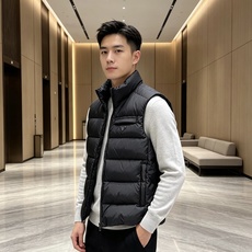 Prada 普拉达2026秋冬专柜同步新品发布,最新款羽绒马甲出货,全部原版购入,今年最新色,无论面料和辅料,真正做到了 Prada 普拉达2026秋冬专柜同步新品发布,最新款羽绒马甲出货,全部原版购入,今年最新色,无论面料和辅料,真正做到了