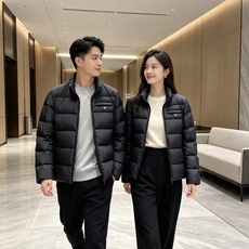 Prada 普拉达2026秋冬专柜同步新品发布,最新款羽绒服出货,全部原版购入,今年最新色,无论面料和辅料,真正做到了1 Prada 普拉达2026秋冬专柜同步新品发布,最新款羽绒服出货,全部原版购入,今年最新色,无论面料和辅料,真正做到了1