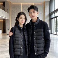 Moncler 蒙口 2026年秋冬新款羽绒服,针织拼接羽绒服采用新国标95白鸭绒,秋冬新品内搭神器!在国内羽绒黑色都是 Moncler 蒙口 2026年秋冬新款羽绒服,针织拼接羽绒服采用新国标95白鸭绒,秋冬新品内搭神器!在国内羽绒黑色都是