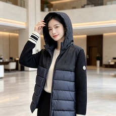 Moncler 蒙口 2026年秋冬新款羽绒服,针织连帽拼接羽绒服采用新国标95白鸭绒,秋冬新品内搭神器!在国内羽绒黑色 Moncler 蒙口 2026年秋冬新款羽绒服,针织连帽拼接羽绒服采用新国标95白鸭绒,秋冬新品内搭神器!在国内羽绒黑色