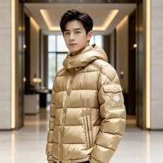 特级羽绒⬆️Moncler王牌经典,2026全新上市.Maya(全新科技尼龙)男士哑光短款羽绒夹克外套.限定卡其色. ⚠ 特级羽绒⬆️Moncler王牌经典,2026全新上市.Maya(全新科技尼龙)男士哑光短款羽绒夹克外套.限定卡其色. ⚠