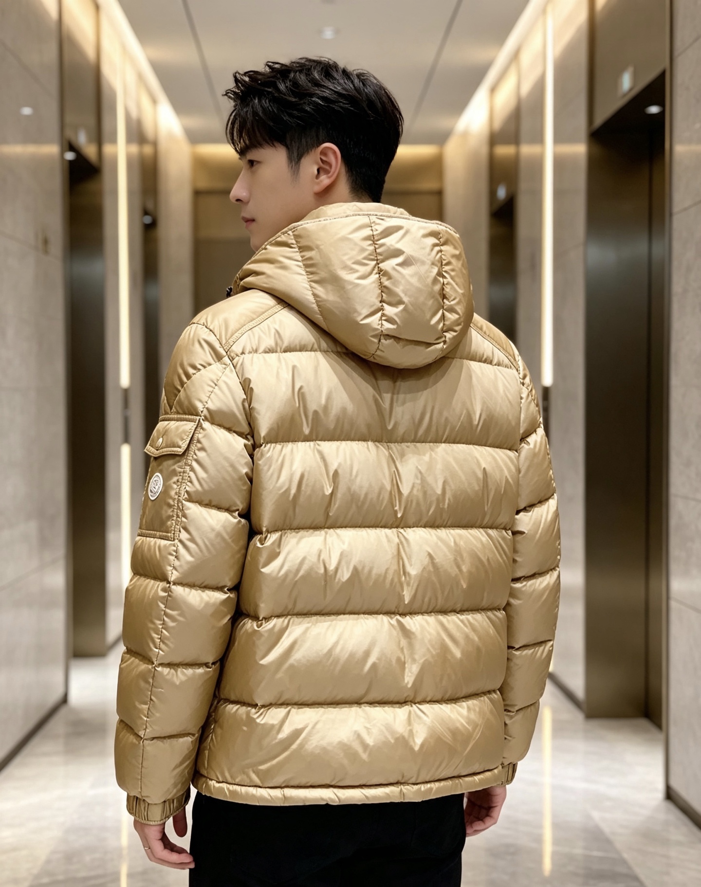 特级羽绒⬆️Moncler王牌经典,2026全新上市.Maya(全新科技尼龙)男士哑光短款羽绒夹克外套.限定卡其色. ⚠