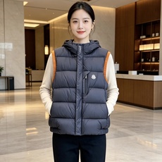 Moncler 蒙口羽绒 NEW# 2026 FW秋冬新款# 🔥爆款出货#Mon饱满羽绒马甲# 定制级别外料,甄选vis Moncler 蒙口羽绒 NEW# 2026 FW秋冬新款# 🔥爆款出货#Mon饱满羽绒马甲# 定制级别外料,甄选vis