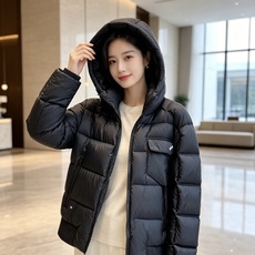 Dior 迪奥 🆕🆕🆕26年冬季最新羽绒服 立体剪裁廓形版型上身显瘦帅气!胸前小logo设计、时尚感极强。保暖拒绝臃肿! Dior 迪奥 🆕🆕🆕26年冬季最新羽绒服 立体剪裁廓形版型上身显瘦帅气!胸前小logo设计、时尚感极强。保暖拒绝臃肿!