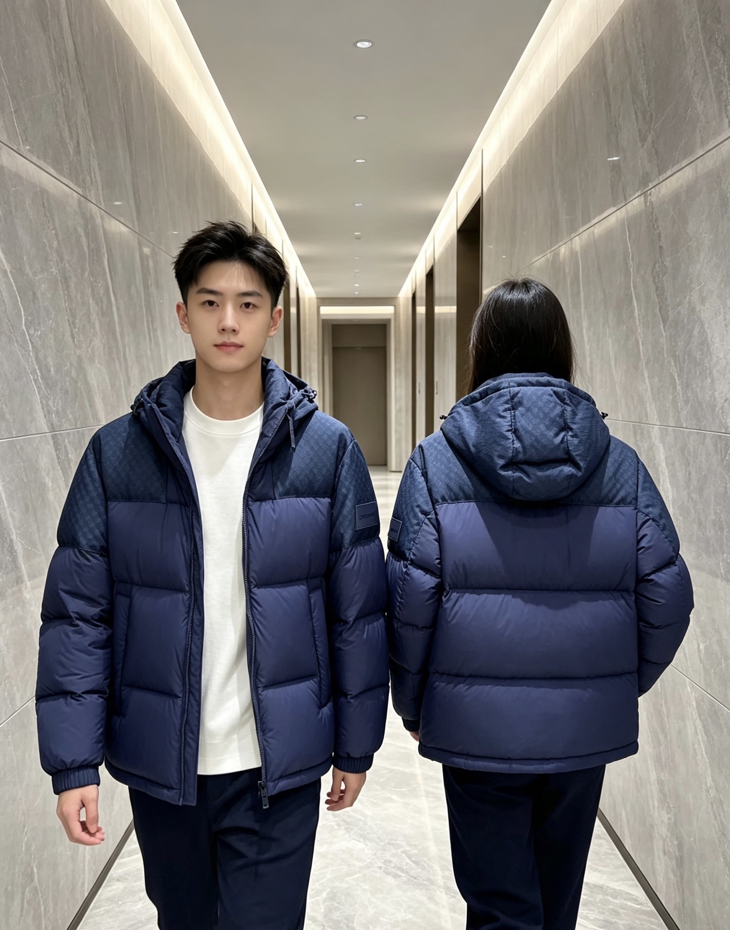 LV 2026秋冬爆款拼色老花羽绒服三色齐发 重磅分仓锁绒工艺,上身蓬松轻盈,完全不显臃肿 肩部暗纹老花拼接设计,低调有 LV 2026秋冬爆款拼色老花羽绒服三色齐发 重磅分仓锁绒工艺,上身蓬松轻盈,完全不显臃肿 肩部暗纹老花拼接设计,低调有