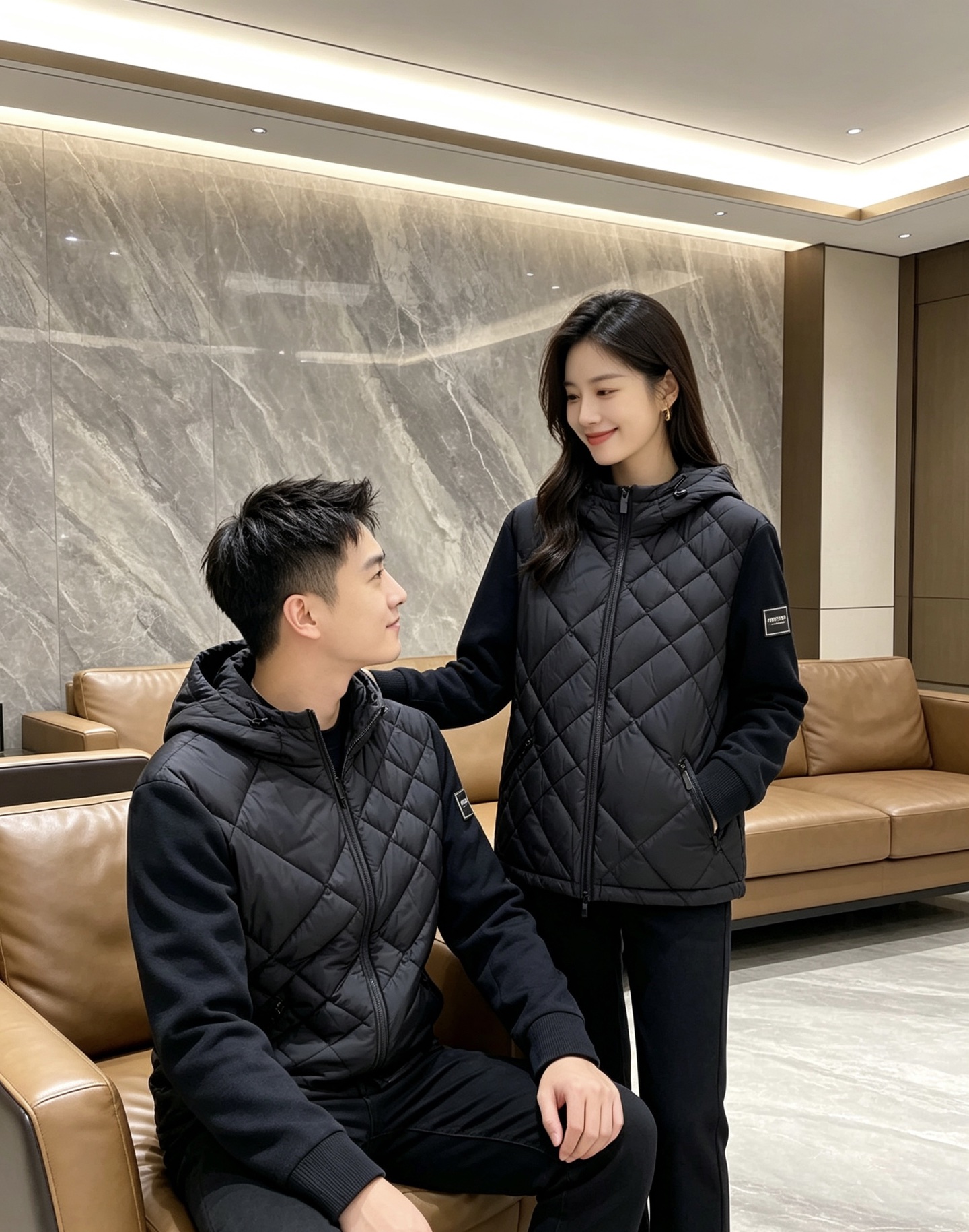 Burberry 巴宝莉 2026秋冬轻熟风菱格连帽羽绒服，菱形分格充绒，上身轻盈蓬松不压身；衣身羽绒面料搭配针织拼接衣
